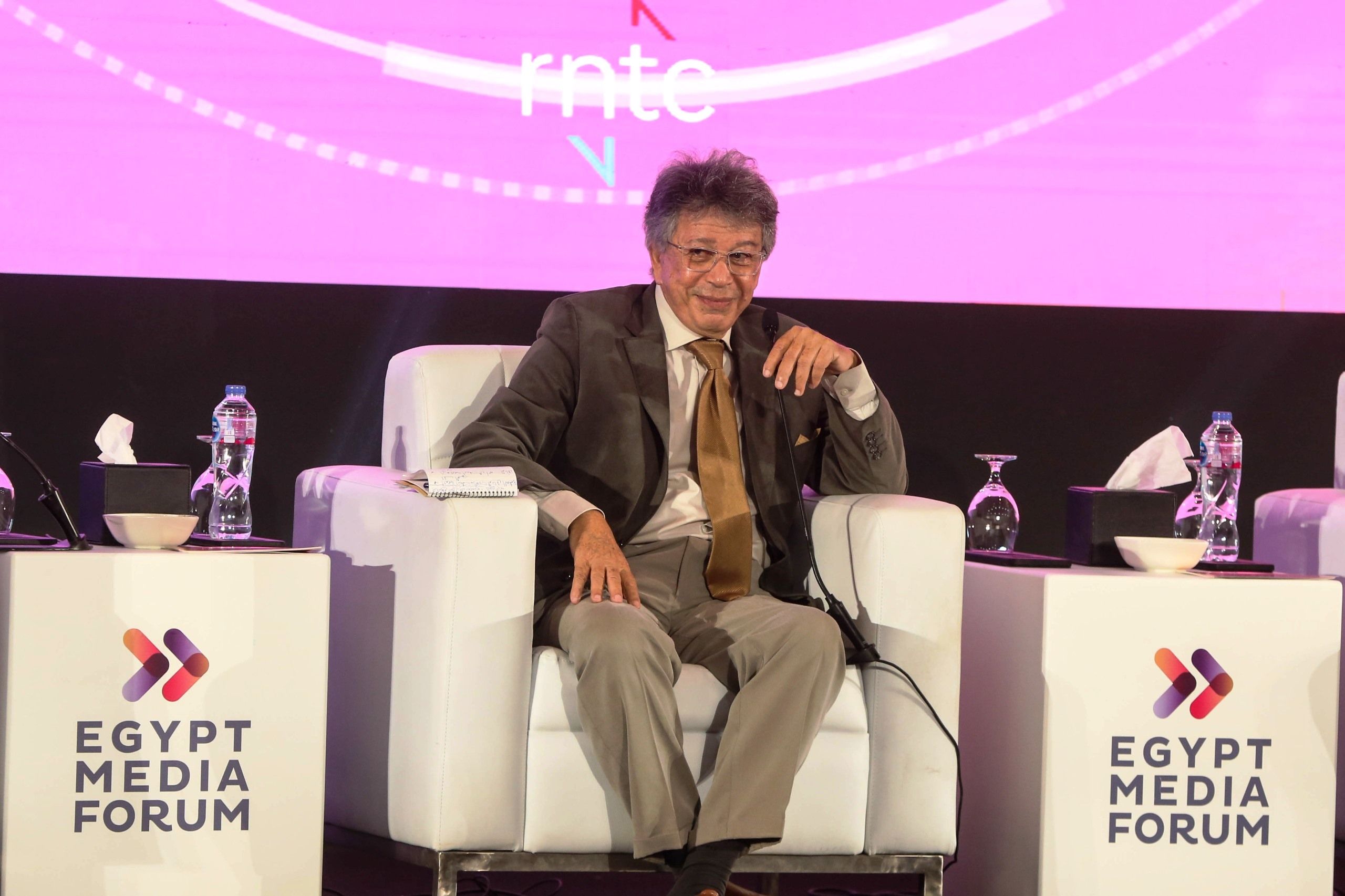 828a6481-7904-4727-878d-0d1567302a83