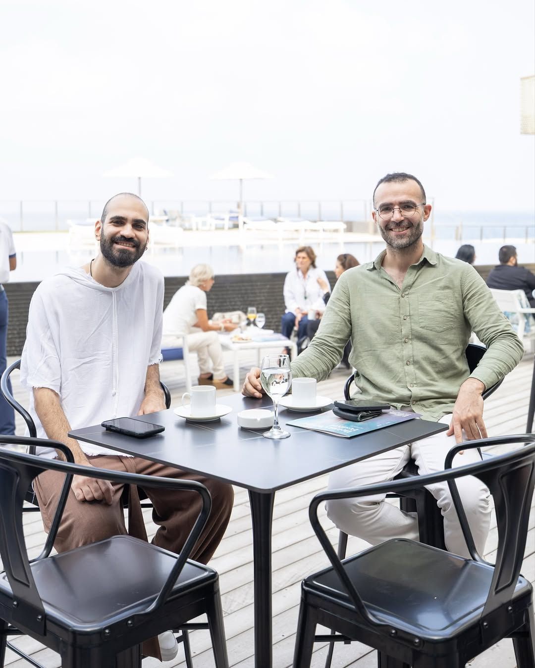 العازف والملحن مكرم أبو الحسن والفنان زياد عنداري (تصوير إيهاب فيّاض)