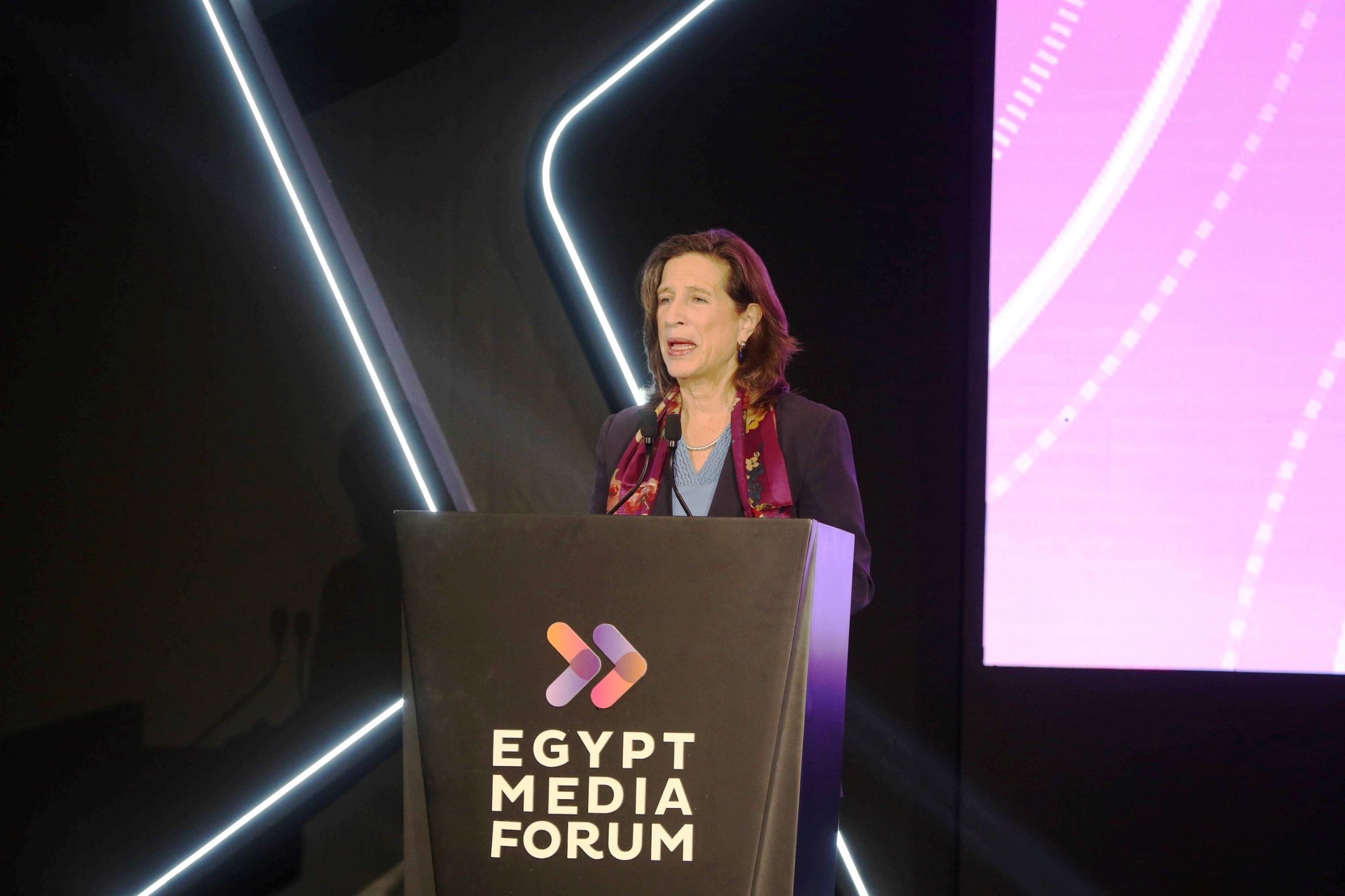 b5db20bd-a1dd-432b-8f51-c07a083cc436