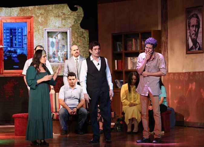 من مسرحية فارس يكشف المستور (سوشيال ميديا)