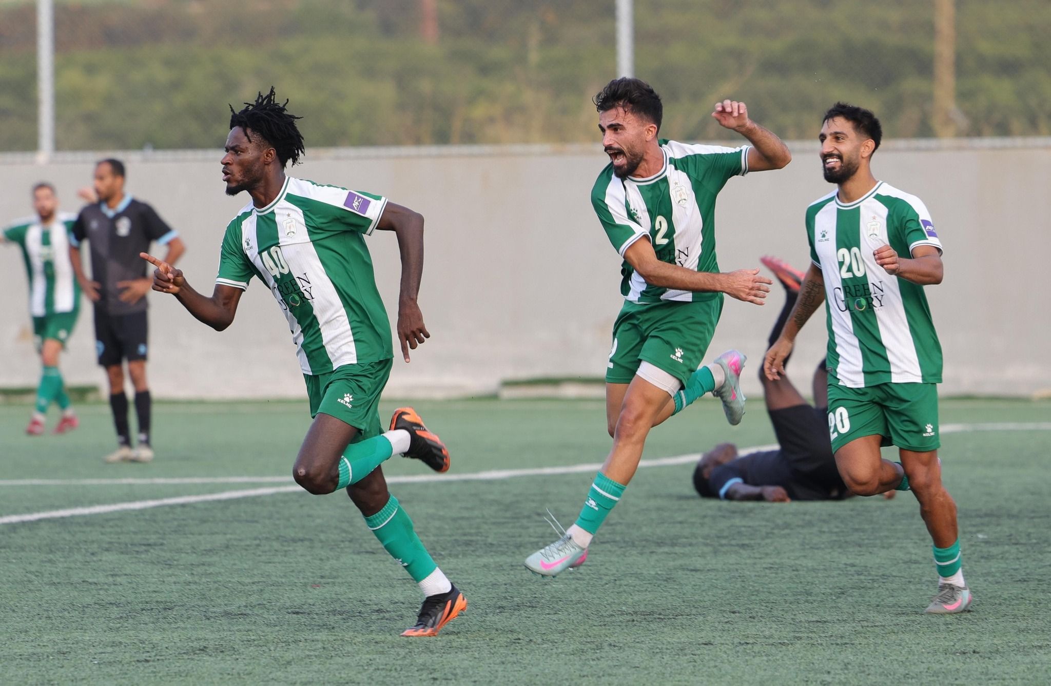 الأنصار يضغط على الصدارة. (وكالات)