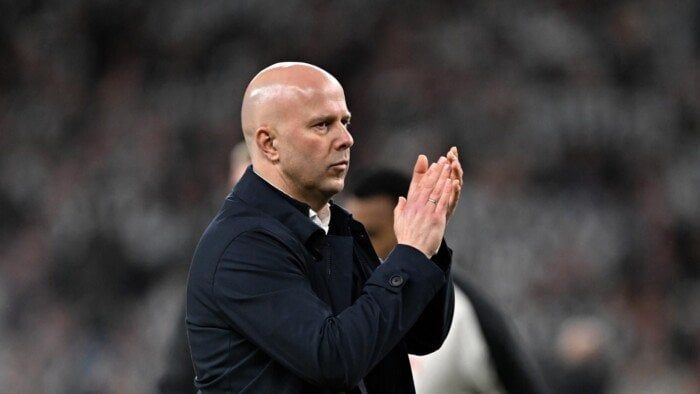 ليفربول يجدد الثقة في آرني سلوت رغم الخسارة القاسية أمام مانشستر سيتي ليفربول يجدد الثقة في آرني سلوت رغم الخسارة القاسية أمام مانشستر سيتي