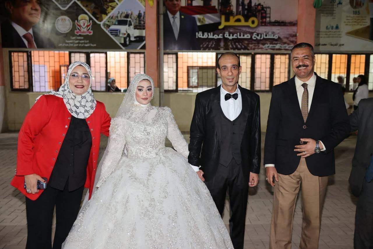 العريس والعروسة فى اللجنة الانتخابية