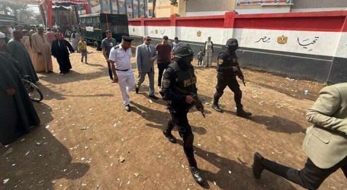 مدير أمن أسيوط يتفقد اللجان الانتخابية