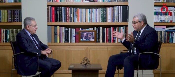 «السنيورة»: ليس حزب الله وحده المسؤول عن الأزمة التي تعيشها لبنان اليوم «السنيورة»: ليس حزب الله وحده المسؤول عن الأزمة التي تعيشها لبنان اليوم