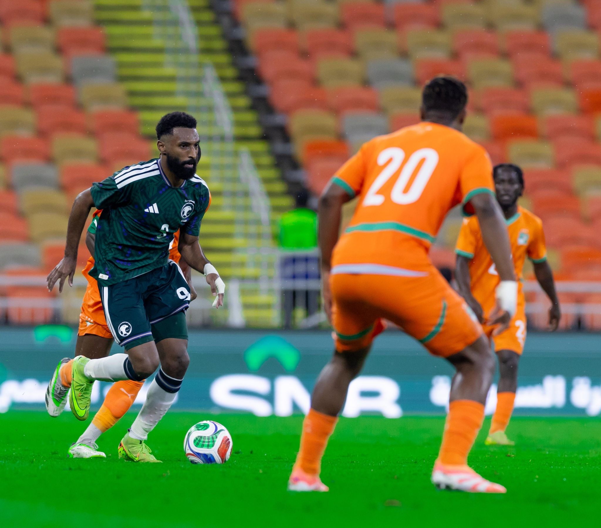 من مباراة السعودية وساحل العاج. (وكالات)