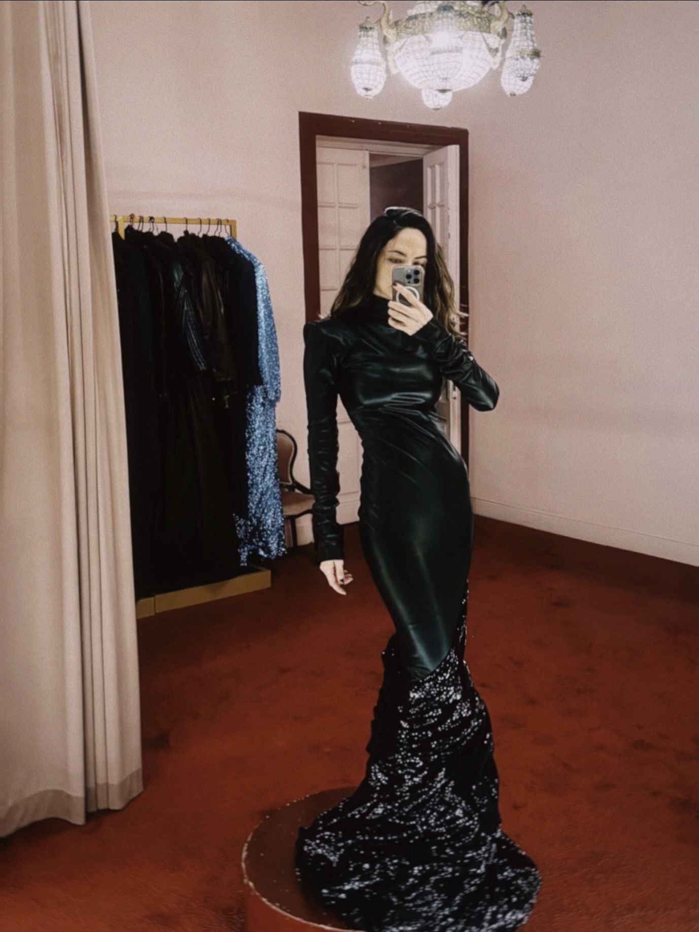 سميّة رضا بتصميم Kojak Studio (إنستغرام)