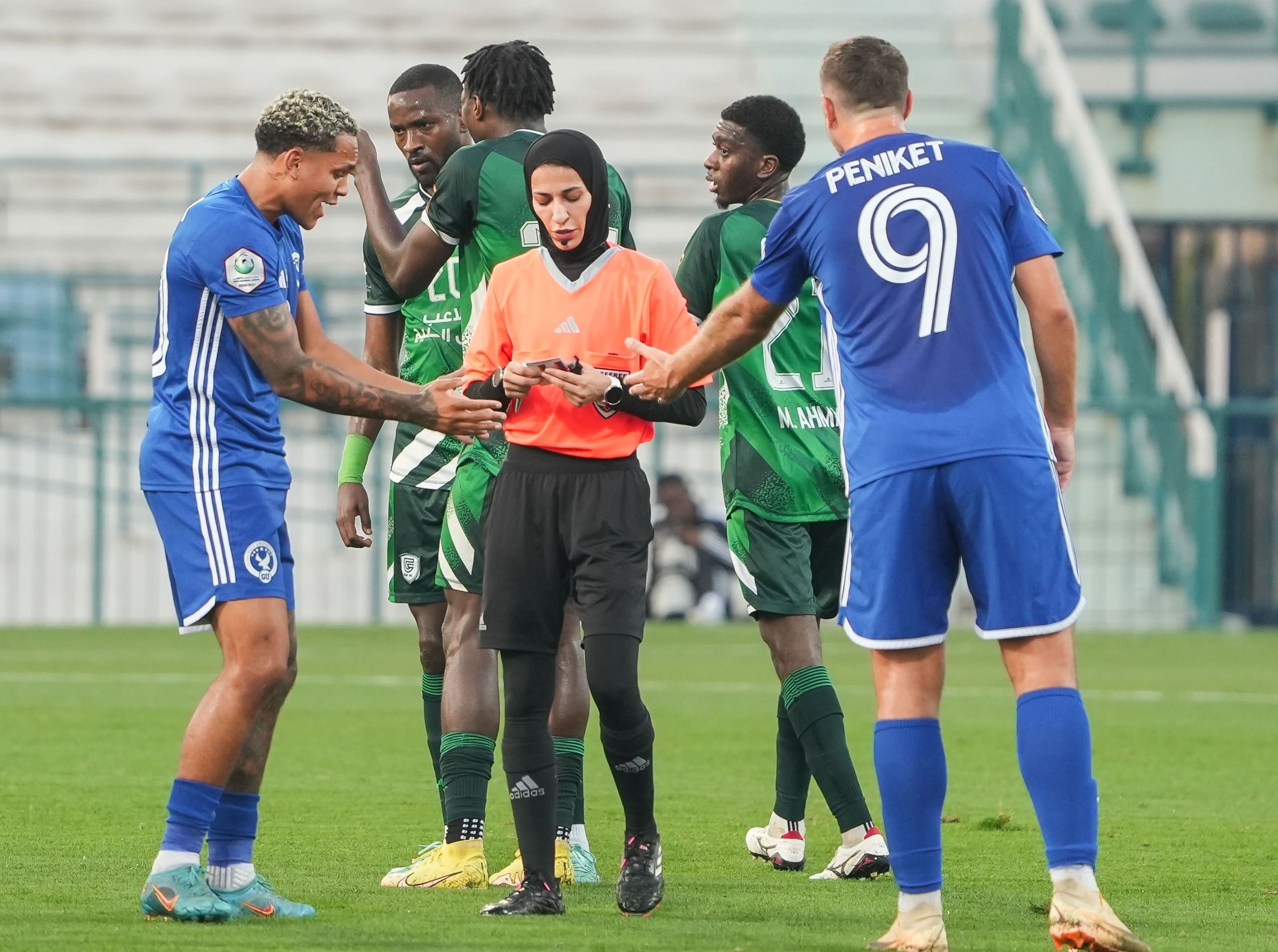 الإماراتية روضة المنصوري في لقاء سابق. (وام)