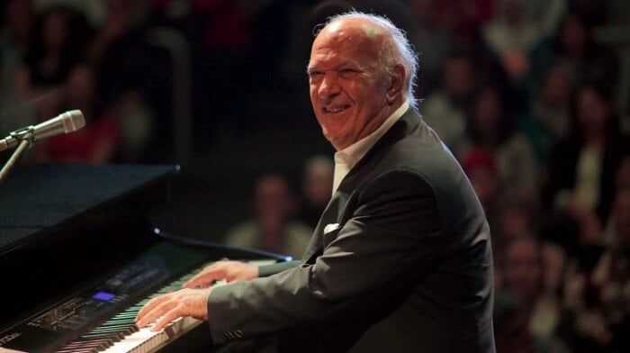 لأسباب صحية.. عمر خيرت يغيب عن حفل مهرجان صدى الأهرامات لأسباب صحية.. عمر خيرت يغيب عن حفل مهرجان صدى الأهرامات