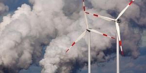 «معلومات الوزراء» يستعرض دوافع وتحديات الانتقال من الوقود الأحفوري إلى الطاقة المتجددة - المصدر 24