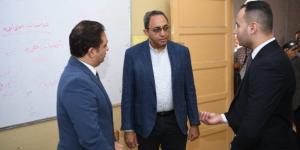 محافظ قنا يتفقد عدد من اللجان لمتابعة انتظام التصويت في انتخابات مجلس النواب 2025 - المصدر 24