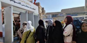 إقبال ملحوظ من السيدات على اللجان الإنتخابية لمجلس النواب بمحافظة أسوان - المصدر 24