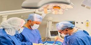 فريق طبي ببورسعيد ينقذ سيدة بعد عملية قيصرية والعثور على 8 فوط داخل بطنها - المصدر 24