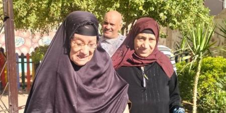 كبار السن يحرصون على المشاركة فى انتخابات مجلس النواب بالبحيرة - المصدر 24