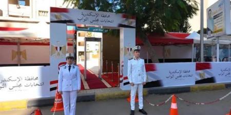 انتشار أمني مكثف لتأمين اللجان فى اليوم الثانى من التصويت - المصدر 24