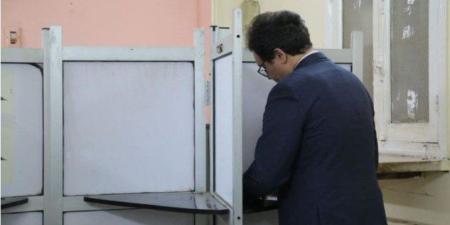 مصر.. وزير الثقافة يدلي بصوته في انتخابات مجلس النواب - المصدر 24