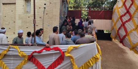 إقبال للمواطنين للإدلاء بأصواتهم فى انتخابات مجلس النواب بالغردقة.. فيديو - المصدر 24