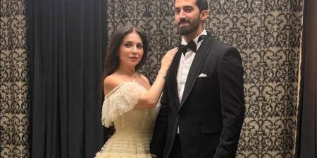 تستاهلي كل الحب والسعادة.. نجوم الفن يهنئون مي عز الدين بزواجها - المصدر 24