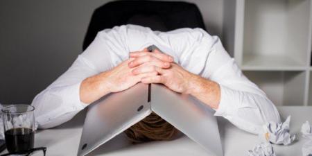 في 10 دقائق فقط.. عادة يومية بسيطة تقهر التوتر وتحسّن النوم في الشتاء - المصدر 24