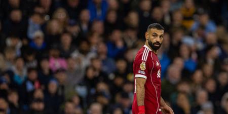 خبراء يحسمون الجدل: قرار ليفربول "الصادم" يقترب وصلاح جاهز لقبوله! - المصدر 24