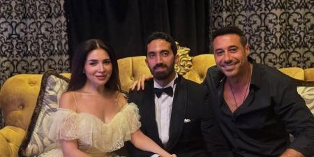 أنتيمي وأخويا.. لماذا لفت حضور أحمد السعدني الأنظار في عقد قران مي عز الدين؟ - المصدر 24