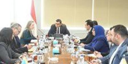 الإسكان وبعثة البنك الدولي يبحثان فرص التعاون في تمويل مشروعات تدعم التحول نحو الإدارة الذكية للمدن - المصدر 24