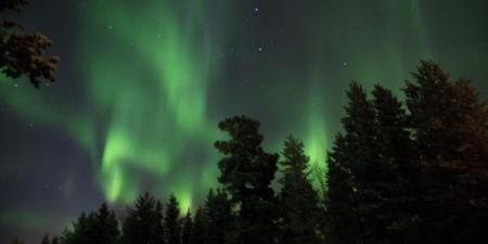 أقوى توهج شمسي يثير أقوى شفق قطبي منذ عشر سنوات - المصدر 24