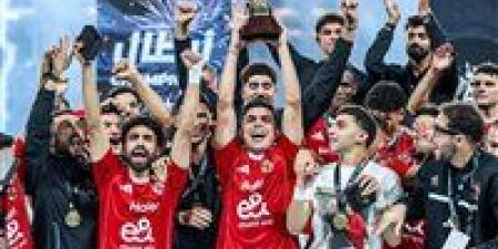 الأهلي يصرف 300 ألف جنيه لكل لاعب مكافأة الفوز بالسوبر المصري (خاص) - المصدر 24
