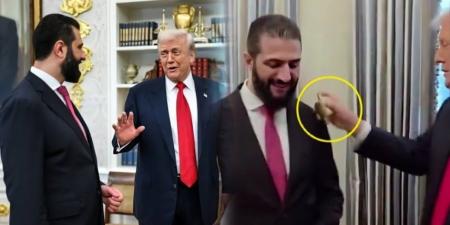 أهداه عطراً وسأله عن عدد زوجاته.. فيديو ترامب وأحمد الشرع يثير تفاعلاً - المصدر 24