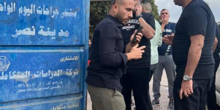 نجوم الزمالك يتوجهون على المستشفى لانتظار خروج جثمان محمد صبرى.. صور - المصدر 24