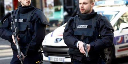 فرنسا.. إطلاق نار على رجل مسلح بسكين في محطة قطارات "مونبارناس" - المصدر 24