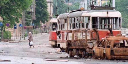 “سفاري قتل البشر”.. أثرياء من الغرب دفعوا أموالا طائلة لقنص المدنيين بينهم أطفال خلال حصار سراييفو - المصدر 24