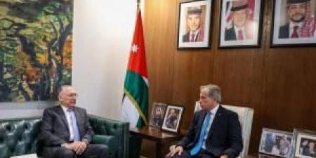 حسان: الحكومة تتعاون مع هيئة النزاهة للتصدي لأي تجاوزات تعيق الاستثمار - المصدر 24