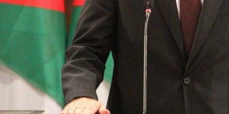 السنيد يكتب: فرق بين من يخدم وطنه، ومن يخدم نفسه - المصدر 24