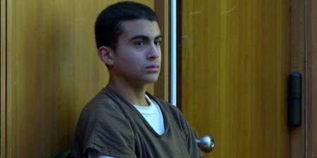 جريمة صادمة.. طفل يطعن والدته 46 مرة ويرسل سيلفي مع الجثة لصديقه - المصدر 24