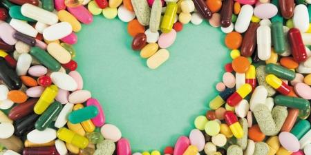 تجنبي هذه الأخطاء عند تناول فيتامينات الشعر: الأضرار صادمة! - المصدر 24