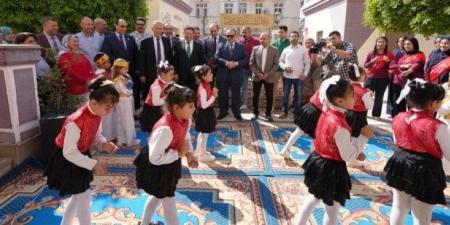 محافظ أسيوط يطلق النسخة الـ29 من مسابقة «لمحات من الهند» بمشاركة 1300 طالب وطالبة - المصدر 24