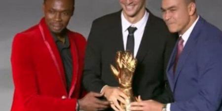 جوائز الكاف.. ياسين بونو يتوج بأفضل حارس إفريقي لعام 2025 - المصدر 24