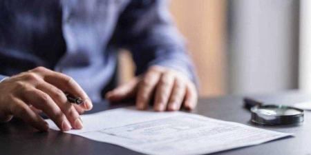 رجل روسي يغير اسمه مرة كل عام.. والسبب صادم؟ - المصدر 24