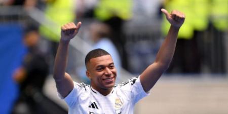 يحطم الأرقام القياسية.. كيف تفوق مبابي على ميسي ورونالدو؟ - المصدر 24