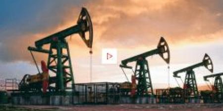 تراجع أسعار النفط وسط مؤشرات على زيادة المعروض - المصدر 24