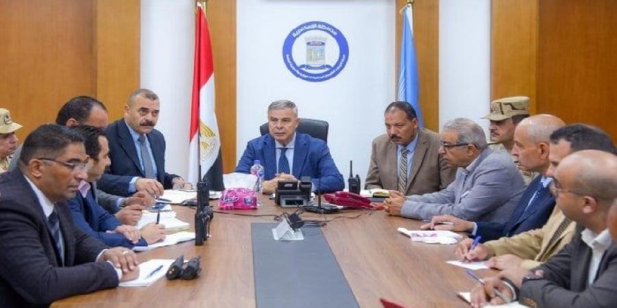 محافظ الإسكندرية يواصل متابعة سير انتخابات مجلس النواب من مركز العمليات الرئيسي - المصدر 24