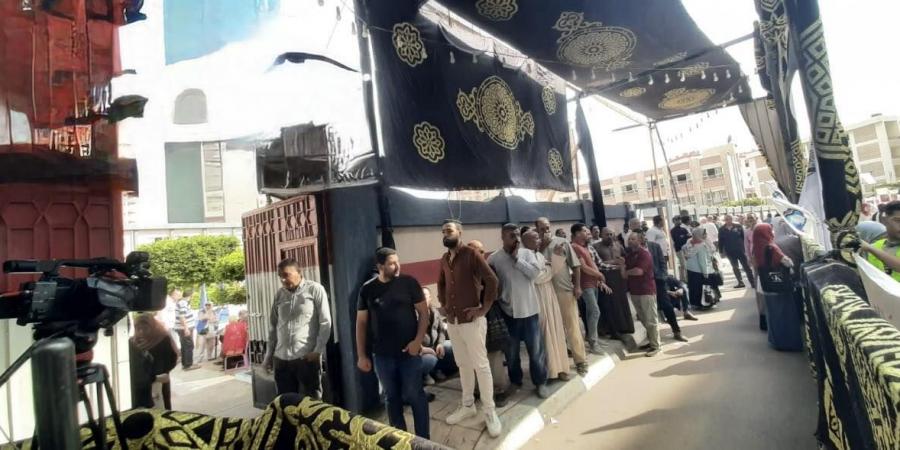 اقبال الناخبين بلجان البحيرة في اليوم الثاني لانتخابات مجلس النواب 2025 بالمرحلة الأولى - المصدر 24