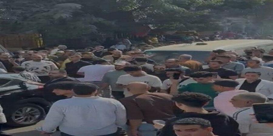 انتهاء مراسم الجنازة.. نجوم الفن في وداع إسماعيل الليثي من مسجد ناصر - المصدر 24