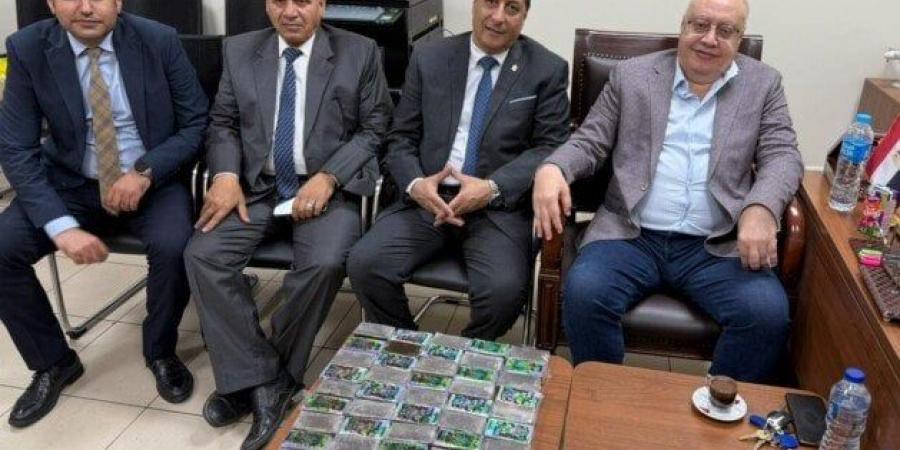 جمارك مطار القاهرة تضبط راكب أجنبي حاول الدخول بخمسه كيلو حشيش لداخل البلاد - المصدر 24