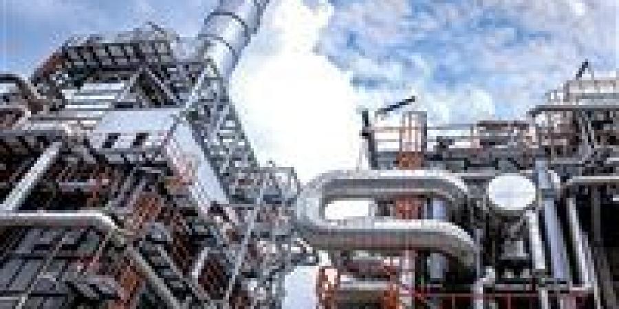 السيسي يقود قاطرة الصناعة.. مصر نحو عصر الإنتاج والتصنيع الوطني - المصدر 24