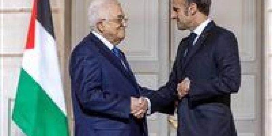 ماكرون وعباس يعلنان تشكيل لجنة لصياغة دستور فلسطين وتعزيز الإصلاحات الداخلية - المصدر 24