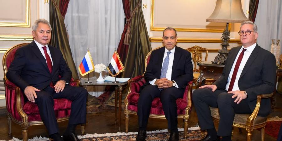 وزير الخارجية: يجب التوصل إلى تسوية سلمية للأزمة الأوكرانية بما يحقق الأمن والاستقرار الإقليمي والدولي - المصدر 24