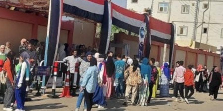 توافد الناخبين على لجان انتخابات مجلس النواب بالوادى الجديد - المصدر 24