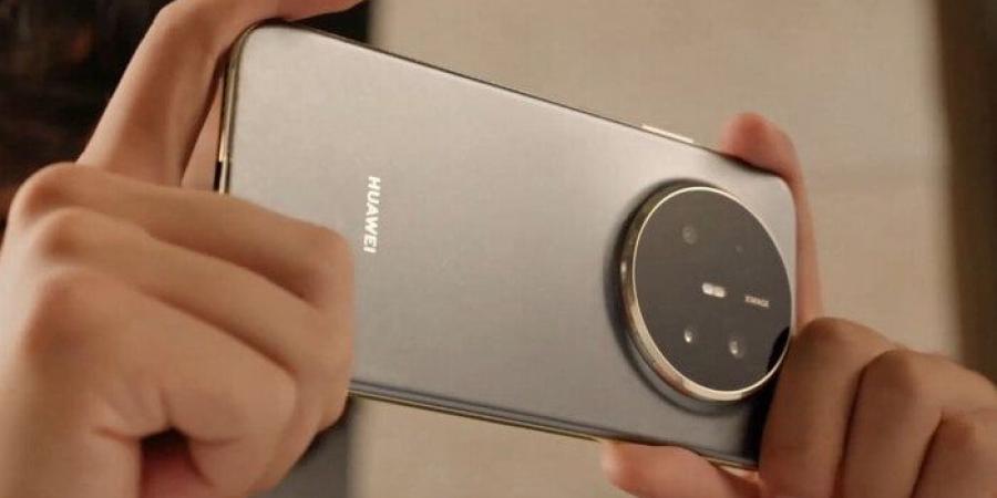 هواوي تكشف عن هاتفها الرائد Huawei Mate 70 Air.. تعرف على السعر والمواصفات - المصدر 24